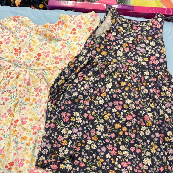 2 girls dresses. - Picture 1 of 3